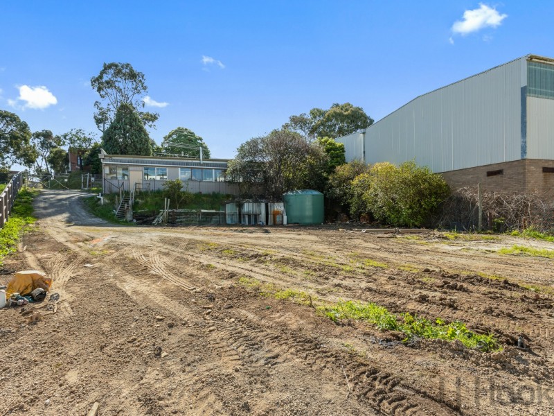 37 Kevin Avenue, Ferntree Gully VIC 3156