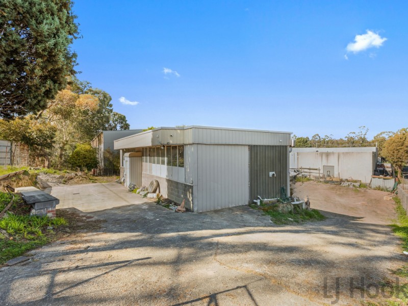 37 Kevin Avenue, Ferntree Gully VIC 3156