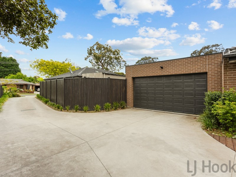 22 Mirang Avenue, Croydon VIC 3136
