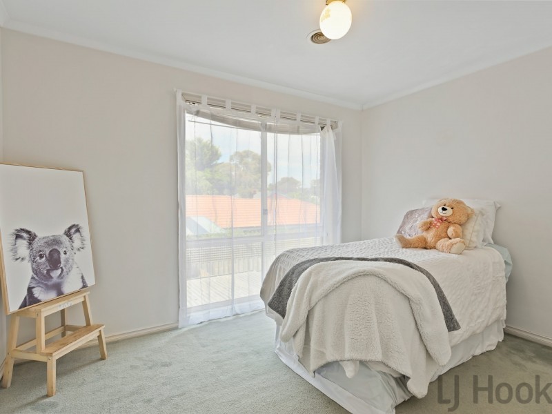 2/1-3 Shannon Avenue, Ferntree Gully VIC 3156