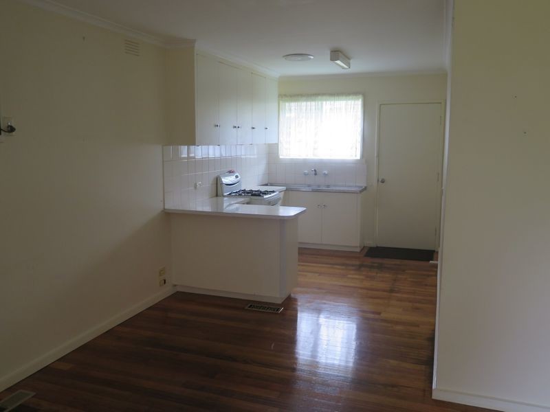 2/19 Railway Parade, Bayswater VIC 3153