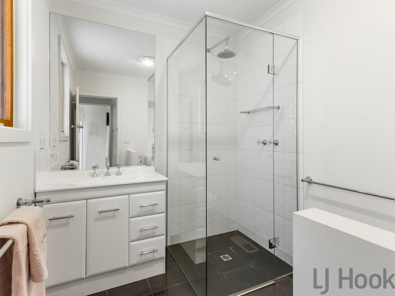 6 View Road, The Basin VIC 3154
