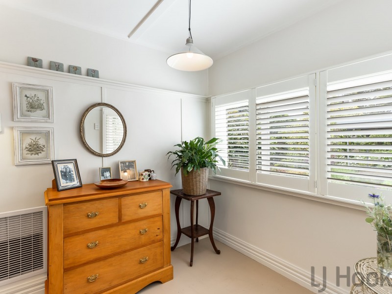 6 View Road, The Basin VIC 3154