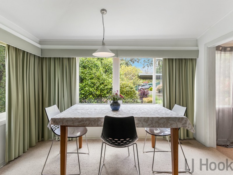 6 View Road, The Basin VIC 3154