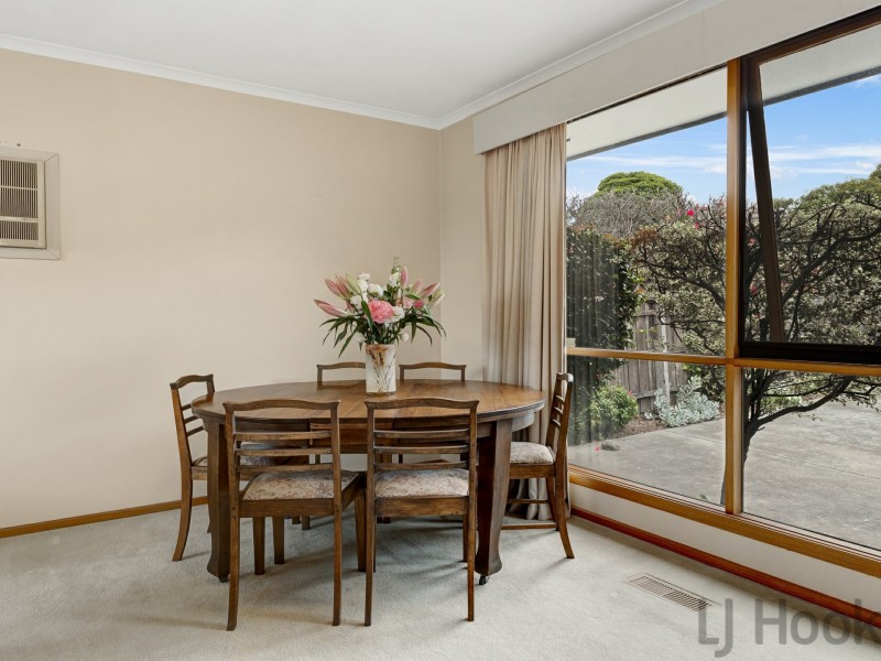 2/71 Essex Road, Mount Waverley VIC 3149