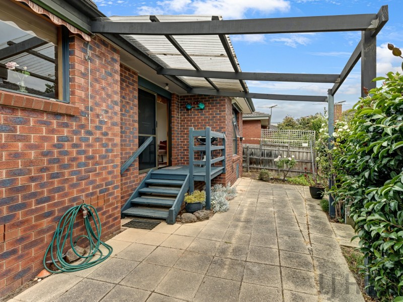 2/71 Essex Road, Mount Waverley VIC 3149