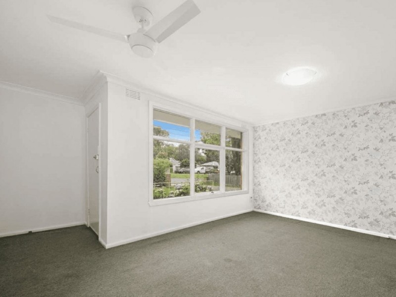 14 Glenfern Road, Ferntree Gully VIC 3156