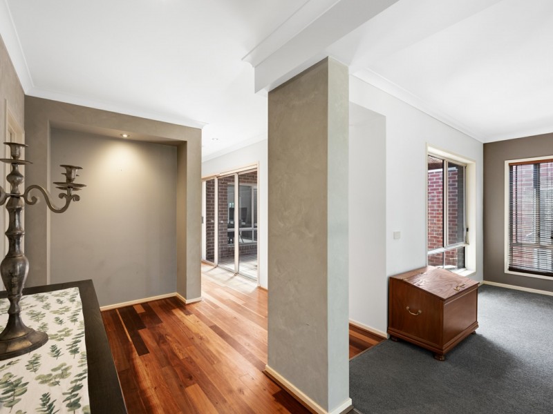 7 Moss Street, Cranbourne North VIC 3977