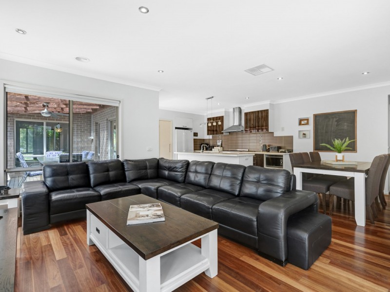 7 Moss Street, Cranbourne North VIC 3977