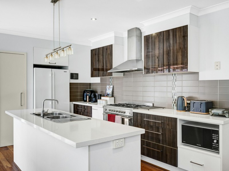 7 Moss Street, Cranbourne North VIC 3977