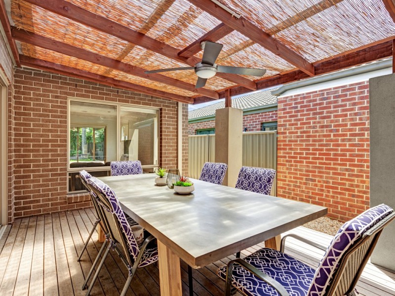 7 Moss Street, Cranbourne North VIC 3977