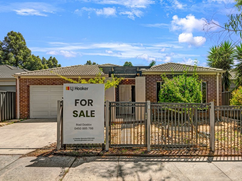 7 Moss Street, Cranbourne North VIC 3977