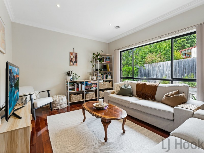 2/1 Carnarvon Avenue, The Basin VIC 3154