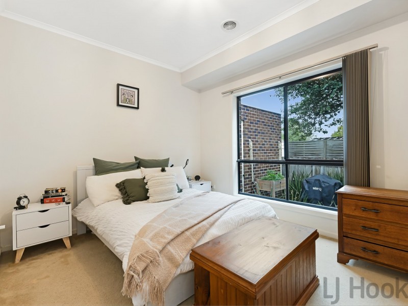 2/1 Carnarvon Avenue, The Basin VIC 3154