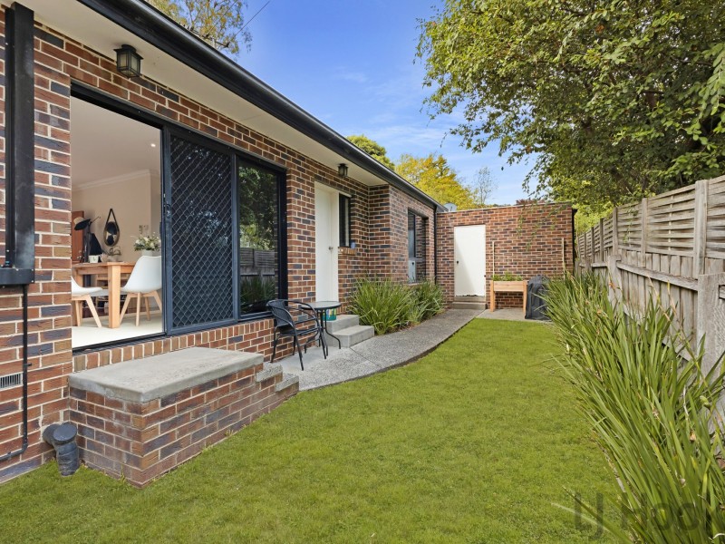 2/1 Carnarvon Avenue, The Basin VIC 3154