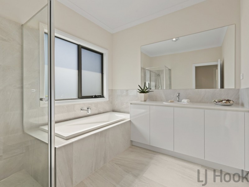 2/11 Phyllis Avenue, Boronia VIC 3155