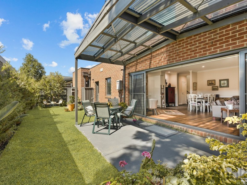 2/11 Phyllis Avenue, Boronia VIC 3155