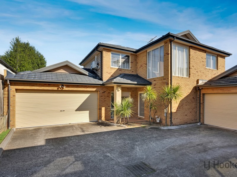2/55 Sunningdale Crescent, Cranbourne VIC 3977