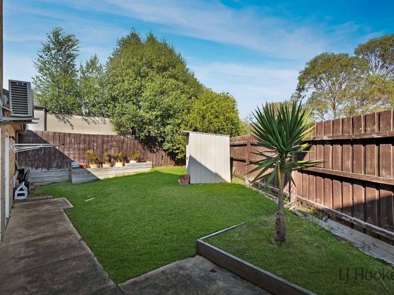 2/55 Sunningdale Crescent, Cranbourne VIC 3977
