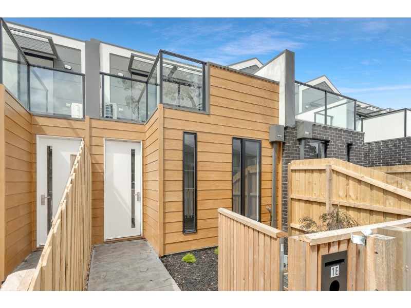 1F Conway Court, Boronia VIC 3155