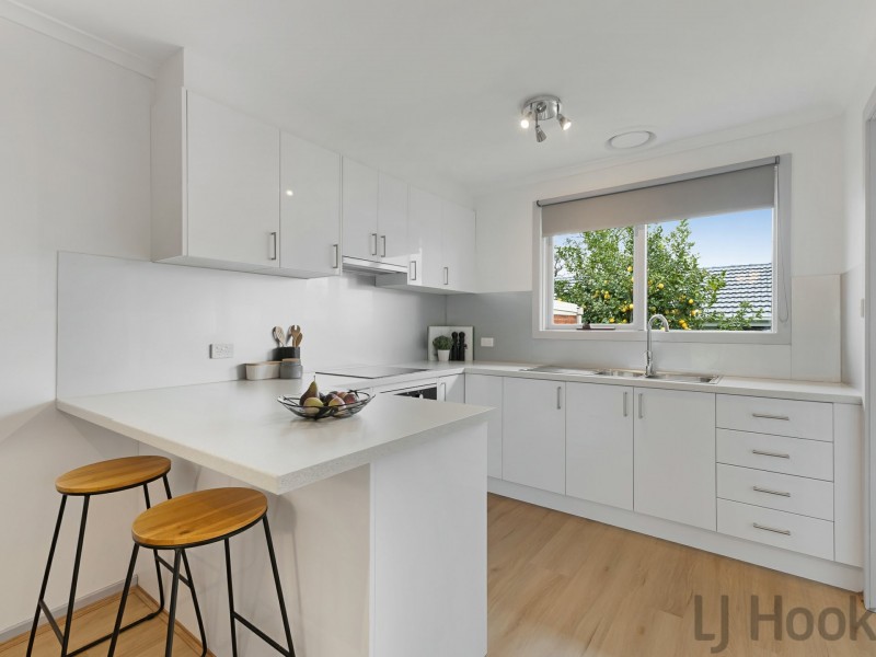 2/8 Veronica Street, Ferntree Gully VIC 3156