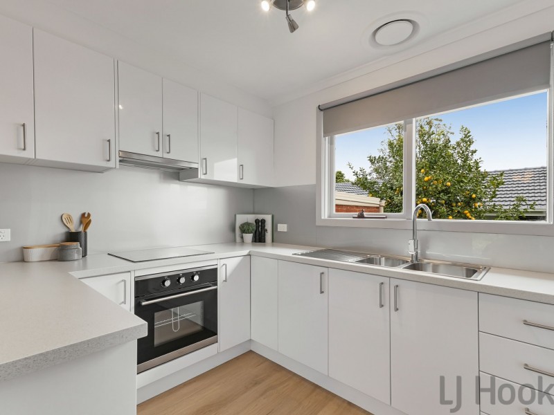 2/8 Veronica Street, Ferntree Gully VIC 3156