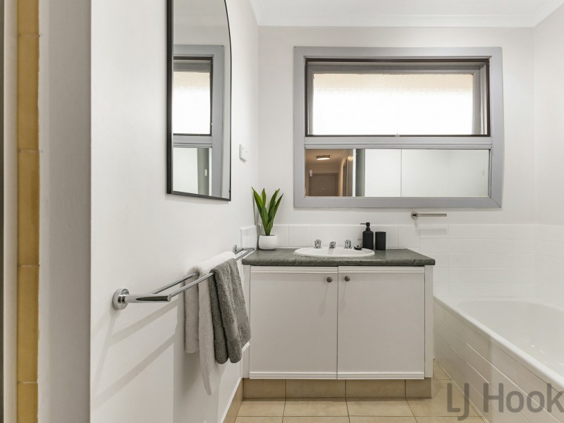 2/8 Veronica Street, Ferntree Gully VIC 3156