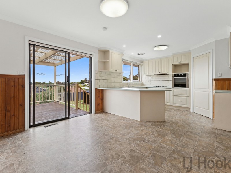 16 Yarran Grove, Bayswater VIC 3153