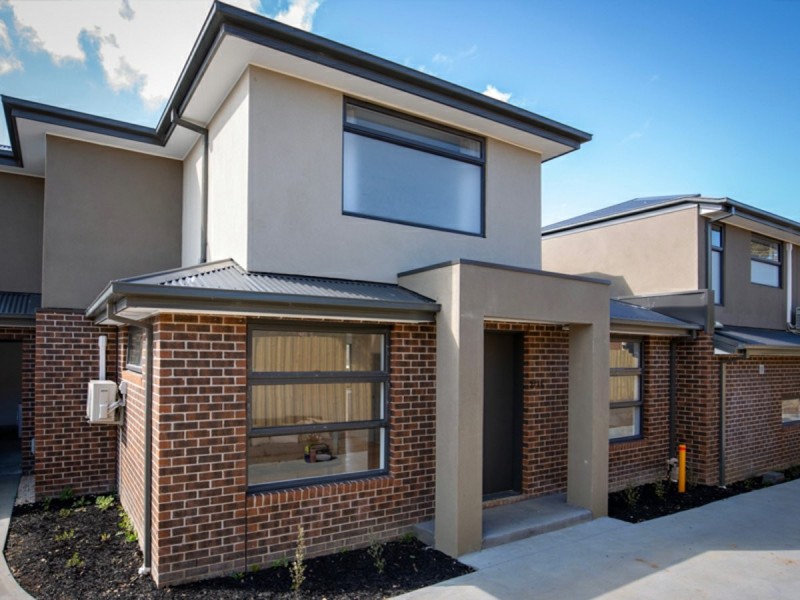 2/35 Pine Crescent, Boronia VIC 3155