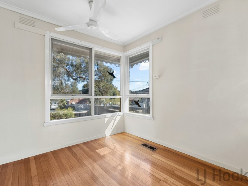 15 Enfield Drive, Bayswater VIC 3153