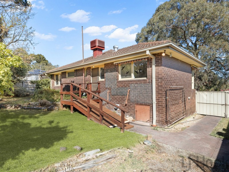 15 Enfield Drive, Bayswater VIC 3153