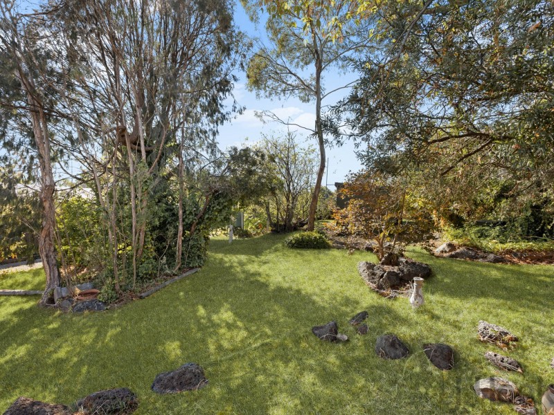 15 Enfield Drive, Bayswater VIC 3153