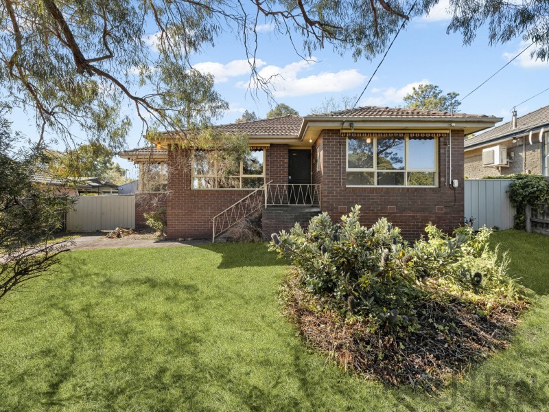 15 Enfield Drive, Bayswater VIC 3153
