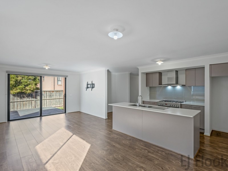 12 Nelse Street, Cranbourne North VIC 3977