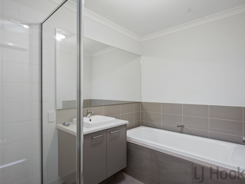 12 Nelse Street, Cranbourne North VIC 3977