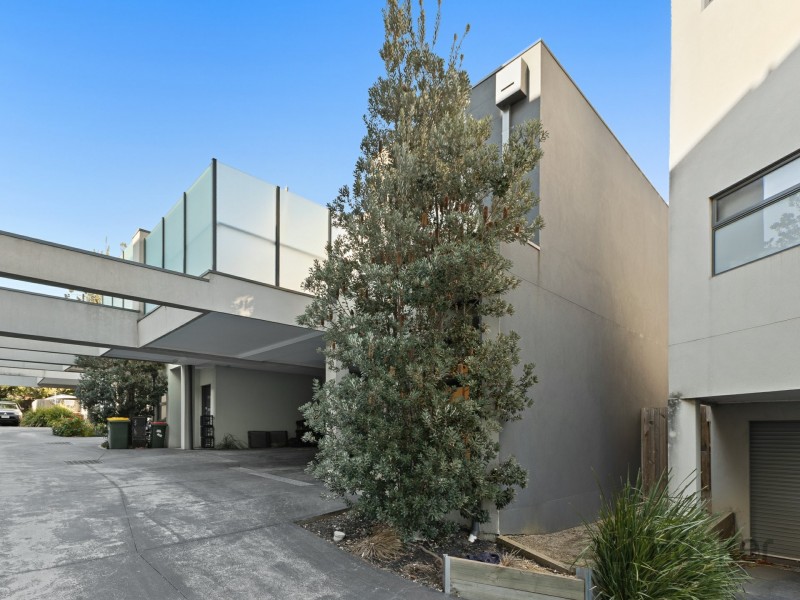 3/2 Floriston Road, Boronia VIC 3155