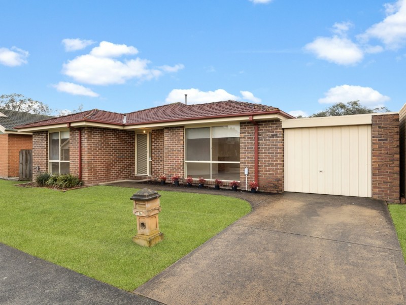 14 Grierson Drive, Kilsyth VIC 3137