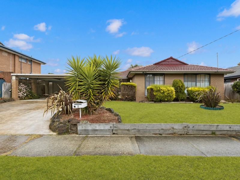 5 Allambanan Drive, Bayswater VIC 3153
