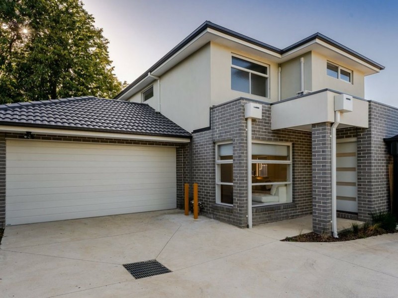 2/3 Damar Avenue, Boronia VIC 3155