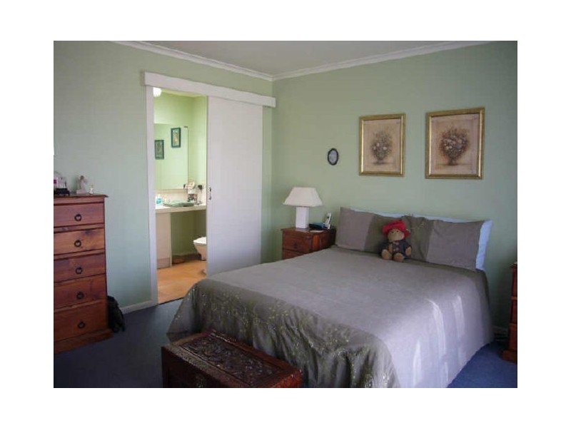 1 Ryan Crt, Ferntree Gully VIC 3156