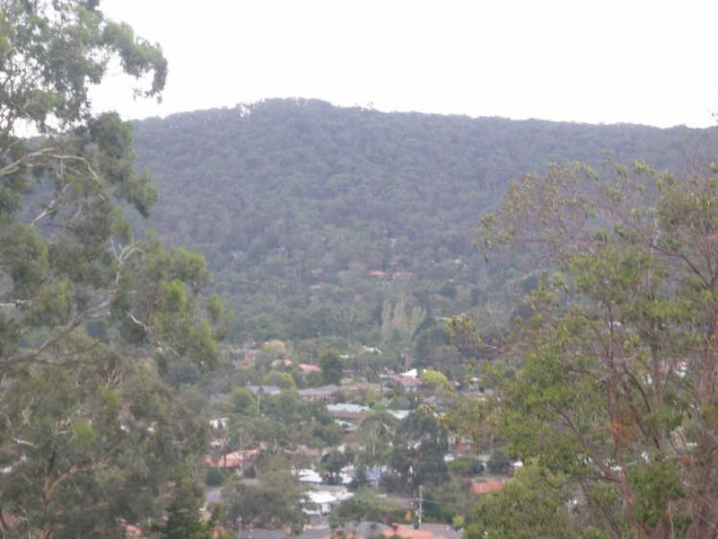7 Bruce Crescent, Ferntree Gully VIC 3156