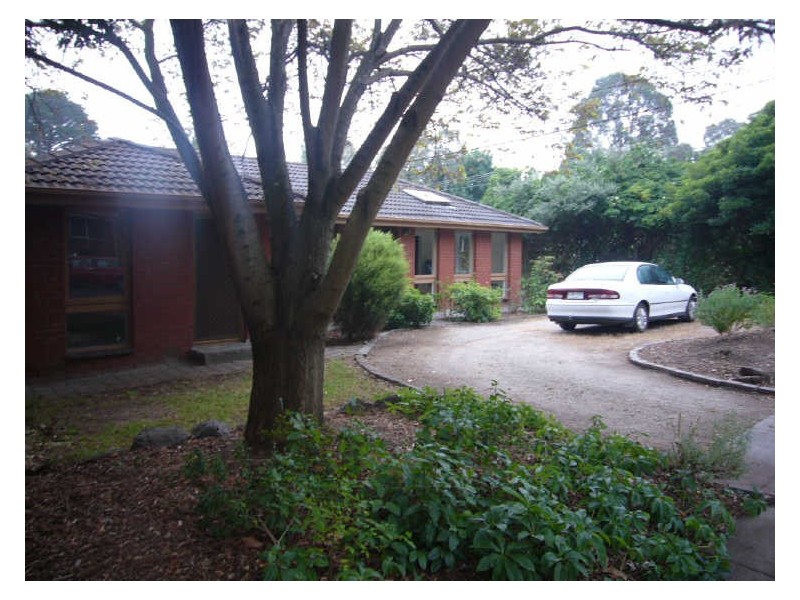 2 Paisley Avenue, Boronia VIC 3155