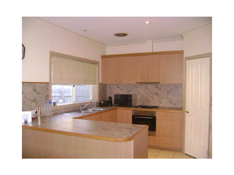 3/8 Hamilton Rd, Bayswater North VIC 3153