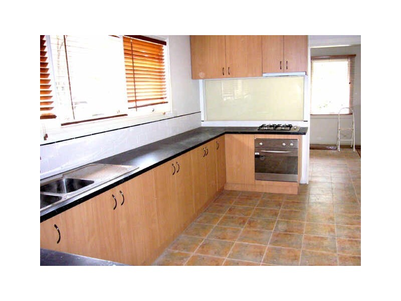 2 Langli Avenue, Warranwood VIC 3134