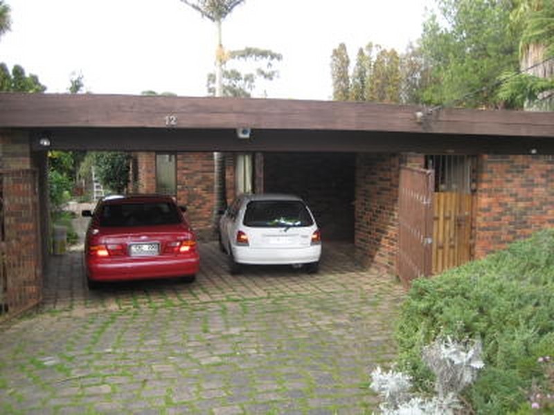 12 Edinburgh Road, Bayswater VIC 3153
