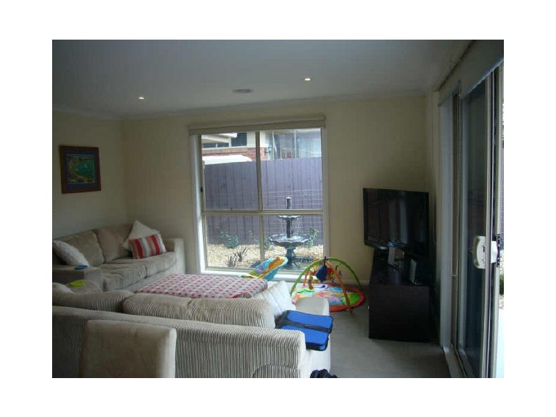 2/8 Falconer Road, Boronia VIC 3155