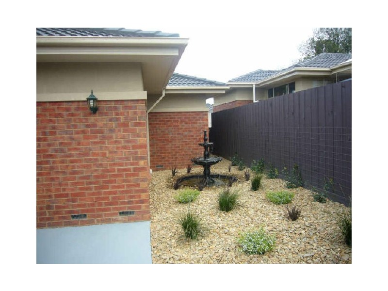 2/8 Falconer Road, Boronia VIC 3155