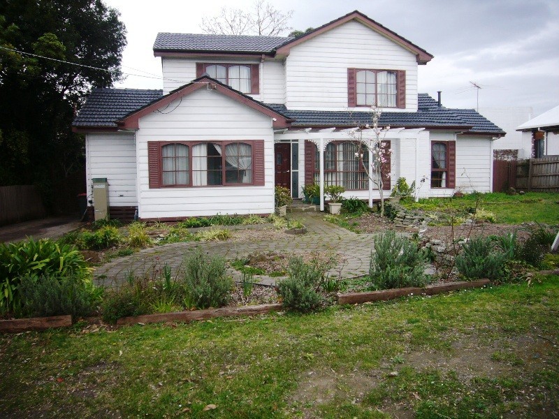 1 Oak Avenue, Boronia VIC 3155