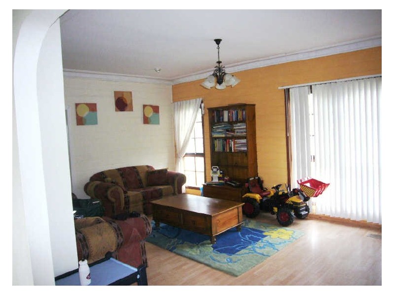 1 Oak Avenue, Boronia VIC 3155