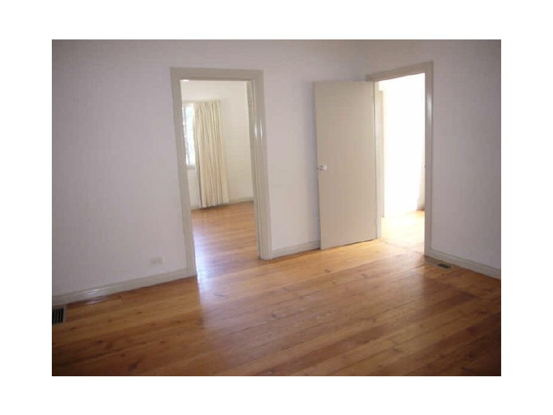 1/303 Forest Rd, The Basin VIC 3154